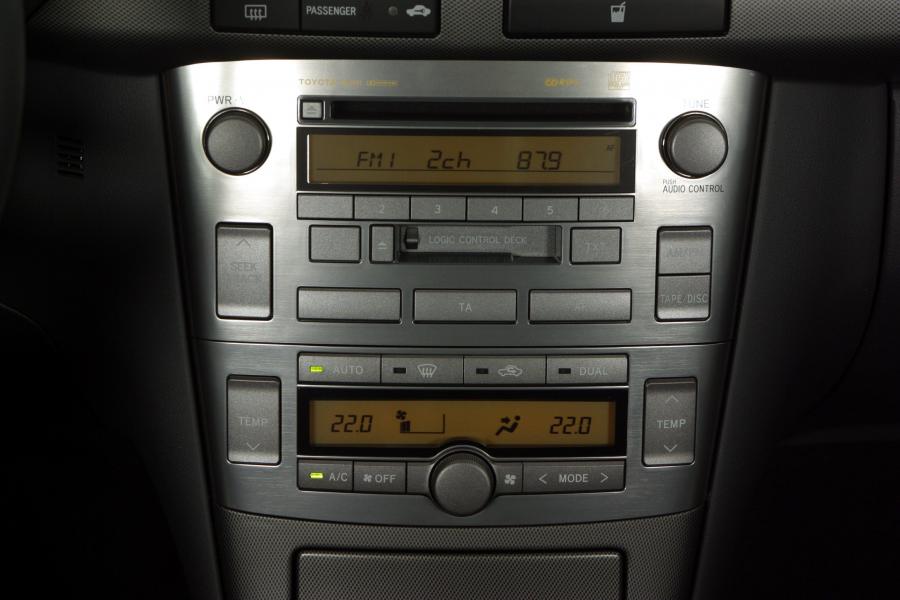  Toyota Avensis 2003 года  (фото 110 из 114)